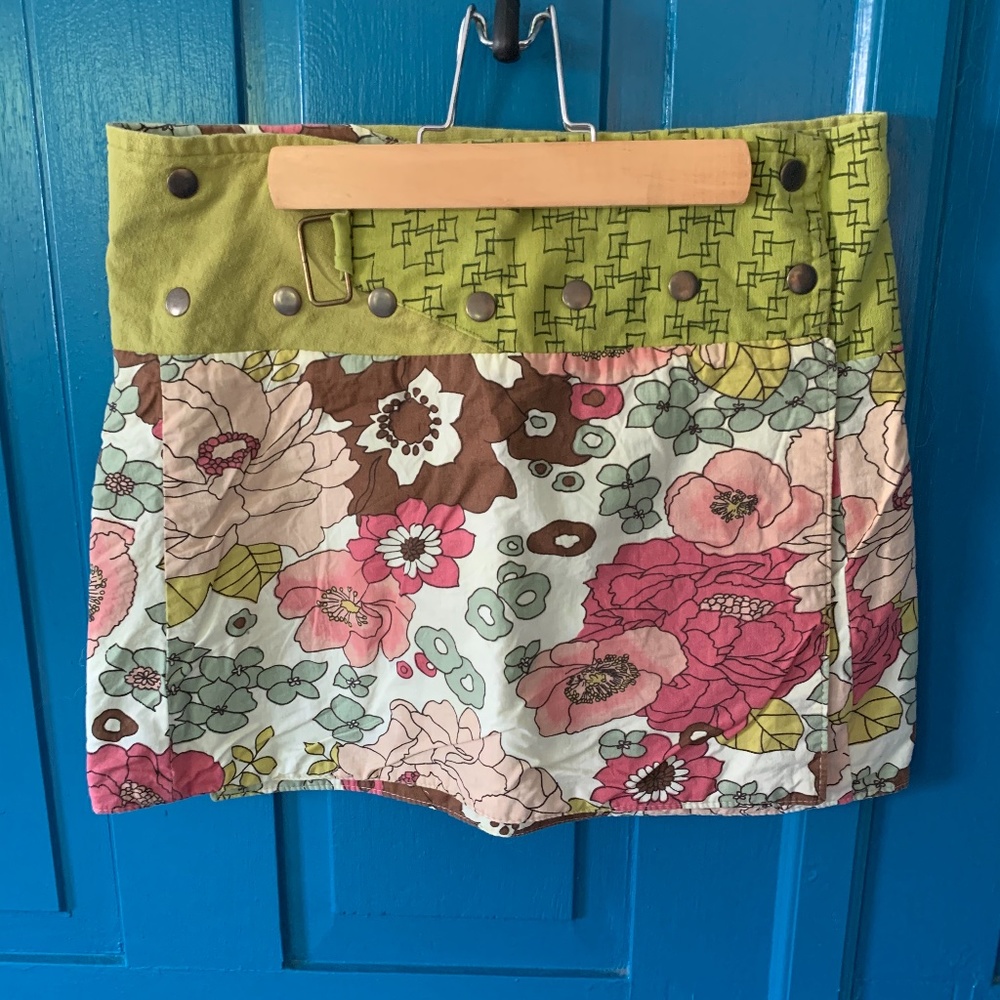 Adjustable Hawaiian Mini